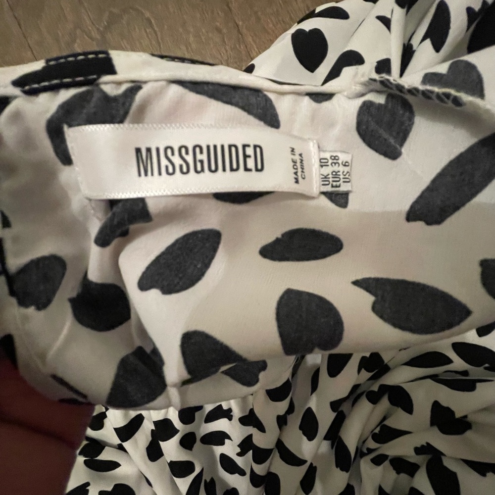 Missguided White Dalmatian Print Ruffle Hem Oversized Midaxi Smock Dress - Picture 4 of 8